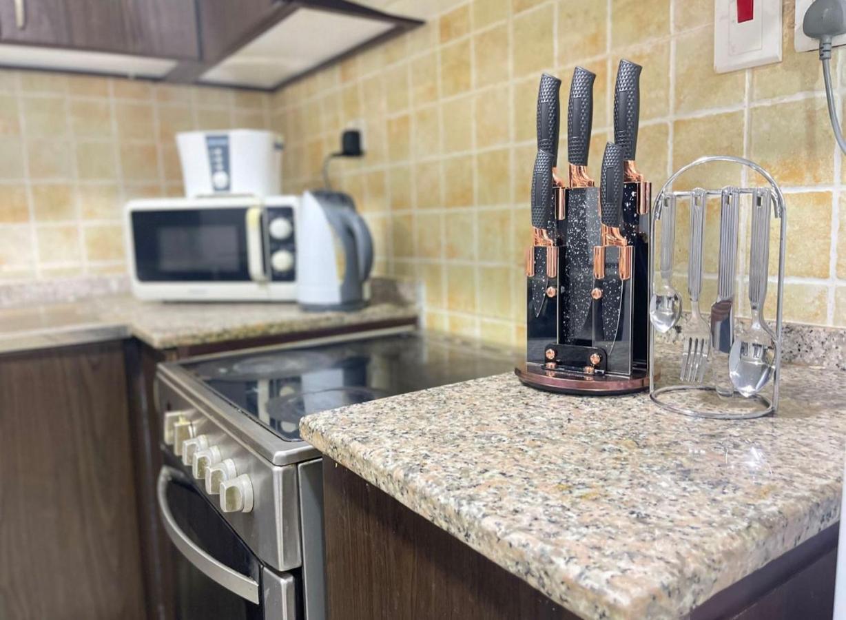 Private Gorgeous Room With Marina View With Shared Kitchen In Shared Apartment Dubai Exteriör bild