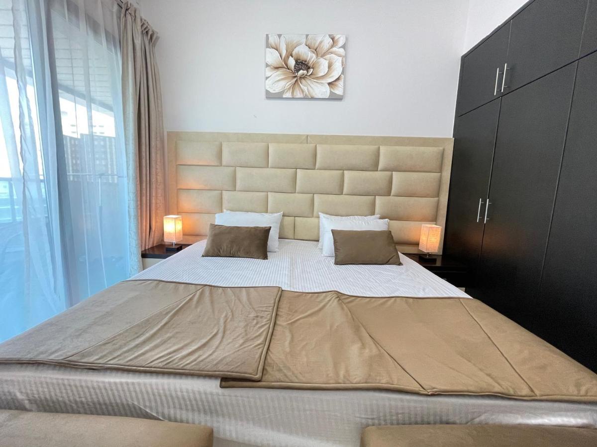Private Gorgeous Room With Marina View With Shared Kitchen In Shared Apartment Dubai Exteriör bild