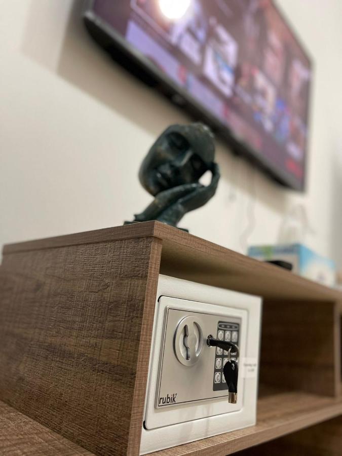 Private Gorgeous Room With Marina View With Shared Kitchen In Shared Apartment Dubai Exteriör bild