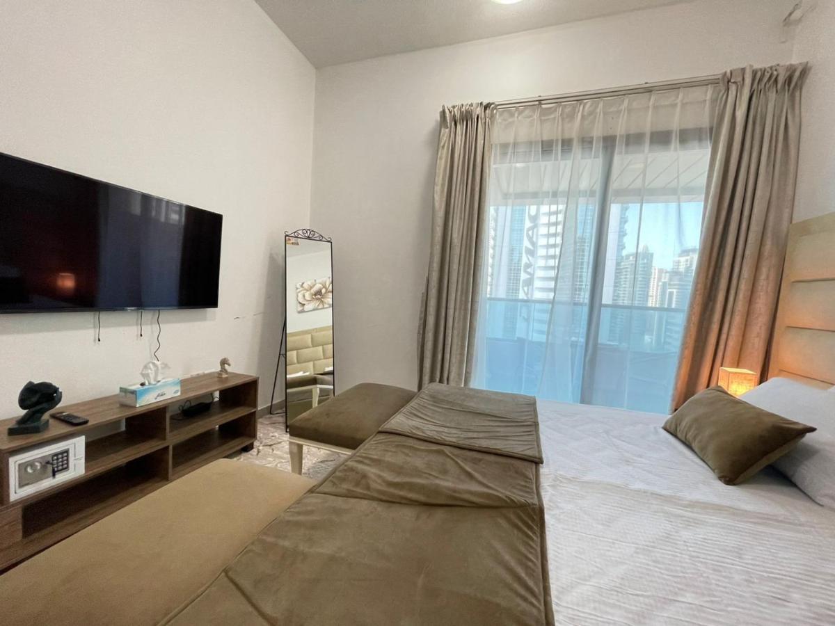 Private Gorgeous Room With Marina View With Shared Kitchen In Shared Apartment Dubai Exteriör bild
