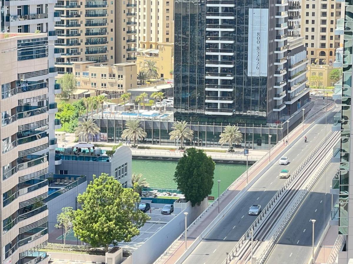 Private Gorgeous Room With Marina View With Shared Kitchen In Shared Apartment Dubai Exteriör bild