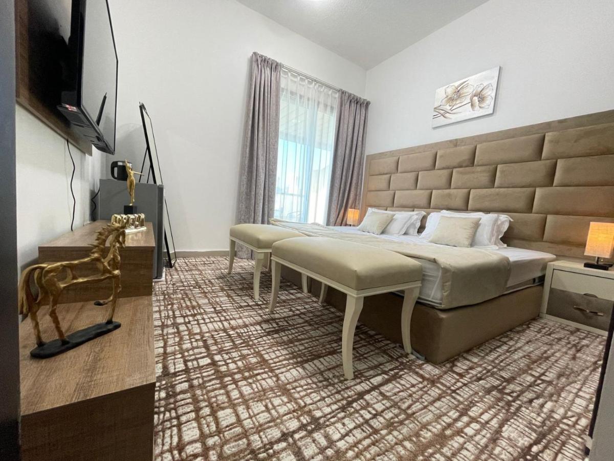Private Gorgeous Room With Marina View With Shared Kitchen In Shared Apartment Dubai Exteriör bild