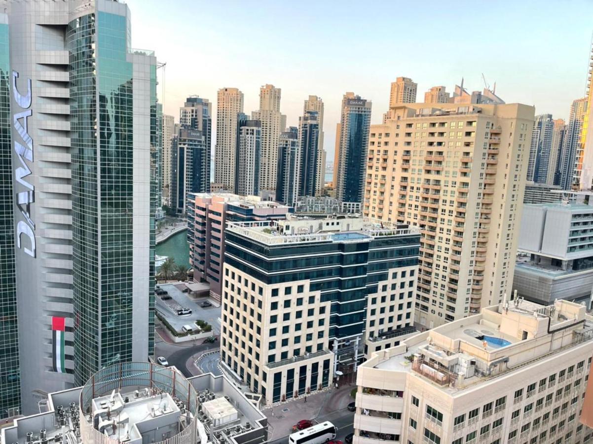 Private Gorgeous Room With Marina View With Shared Kitchen In Shared Apartment Dubai Exteriör bild