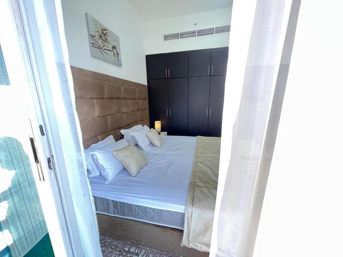 Private Gorgeous Room With Marina View With Shared Kitchen In Shared Apartment Dubai Exteriör bild
