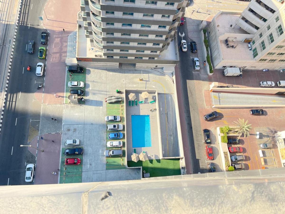 Private Gorgeous Room With Marina View With Shared Kitchen In Shared Apartment Dubai Exteriör bild