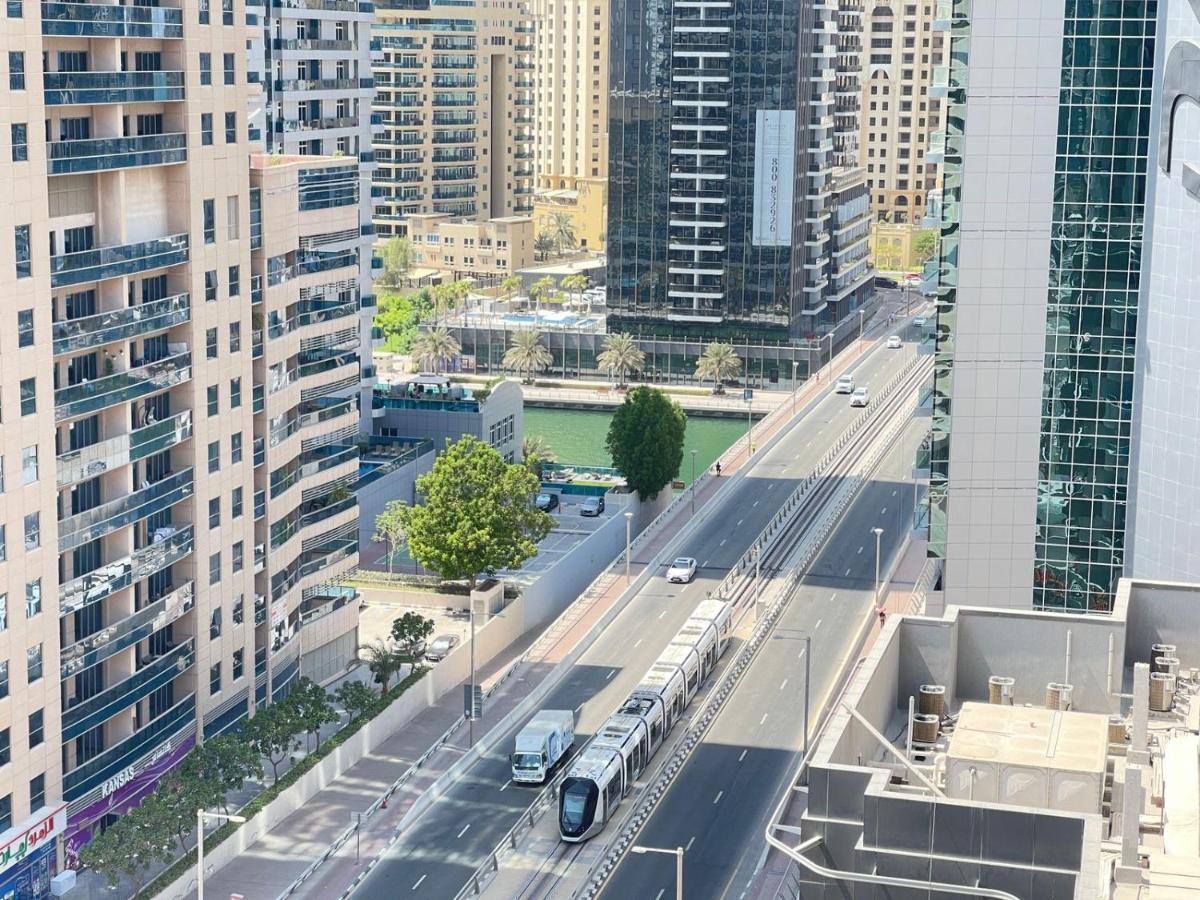 Private Gorgeous Room With Marina View With Shared Kitchen In Shared Apartment Dubai Exteriör bild