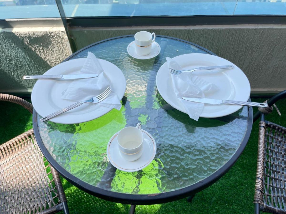 Private Gorgeous Room With Marina View With Shared Kitchen In Shared Apartment Dubai Exteriör bild