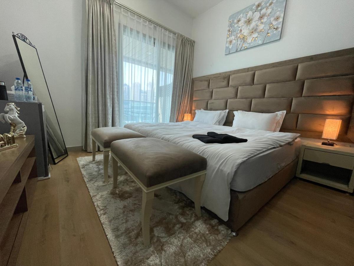 Private Gorgeous Room With Marina View With Shared Kitchen In Shared Apartment Dubai Exteriör bild