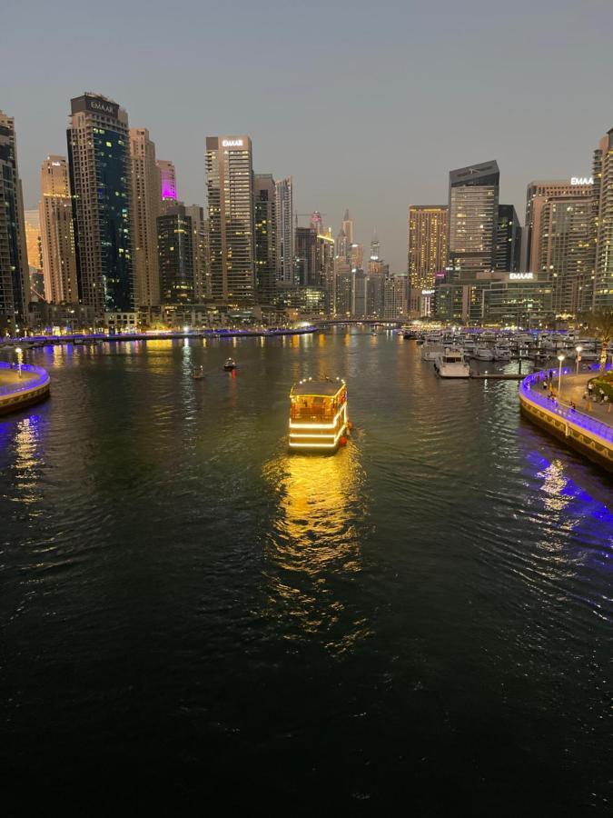 Private Gorgeous Room With Marina View With Shared Kitchen In Shared Apartment Dubai Exteriör bild