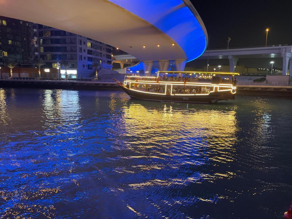 Private Gorgeous Room With Marina View With Shared Kitchen In Shared Apartment Dubai Exteriör bild