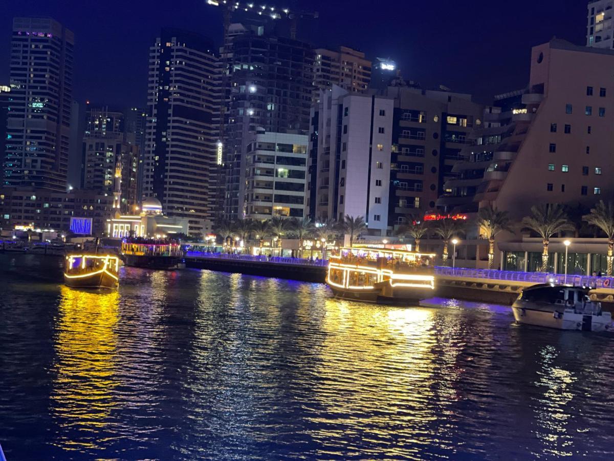 Private Gorgeous Room With Marina View With Shared Kitchen In Shared Apartment Dubai Exteriör bild